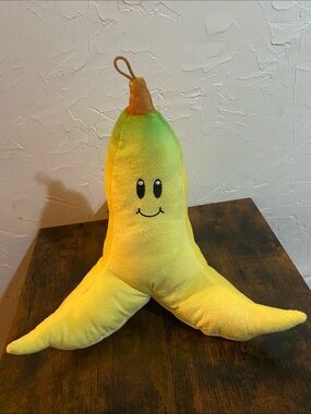 Super Mario Kart Mocchi Banana Plush Toy Nintendo 10” NWT